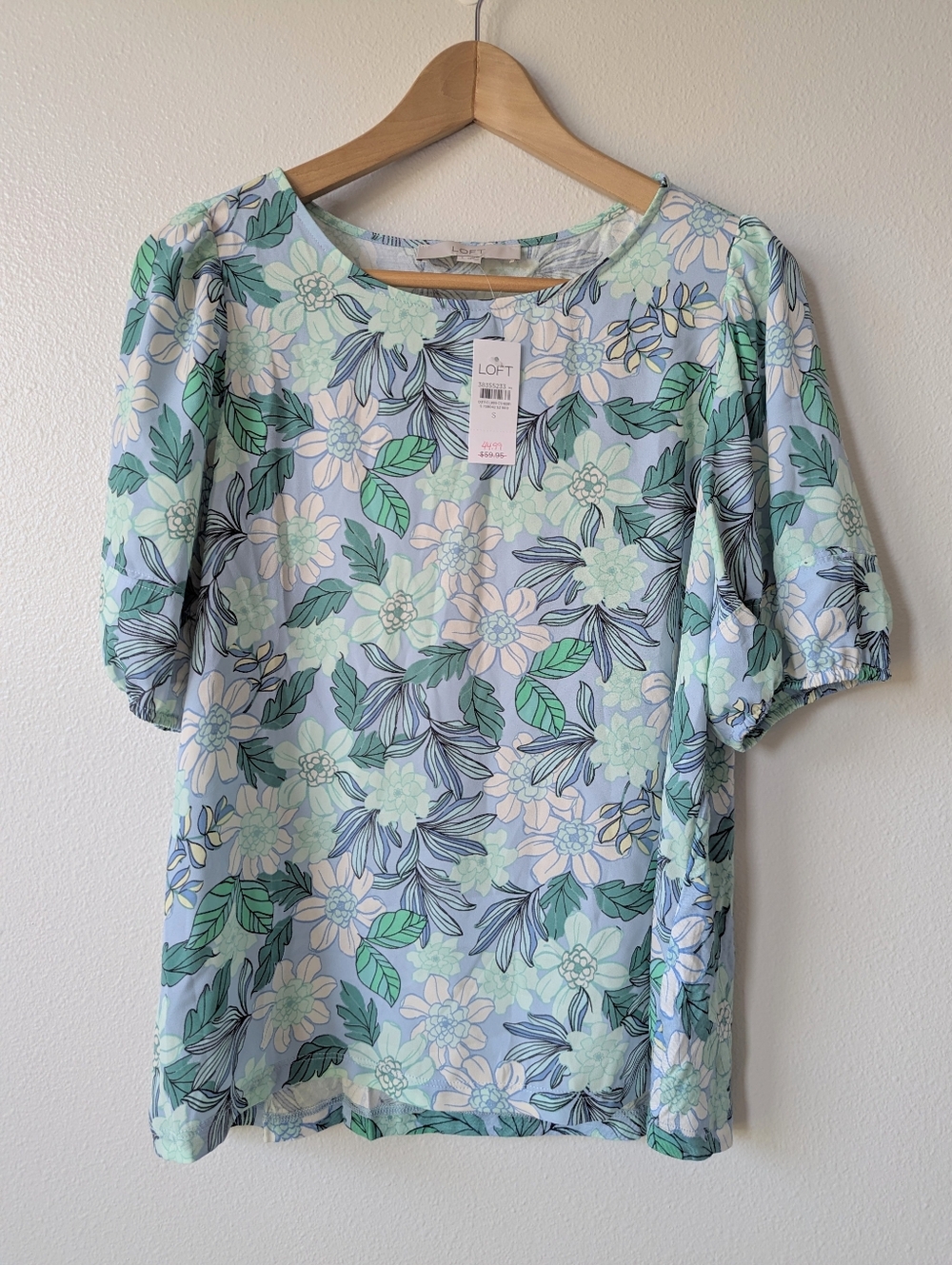 NWT LOFT Blouse Tropical Floral Puff Sleeves in Blue & Green Size S